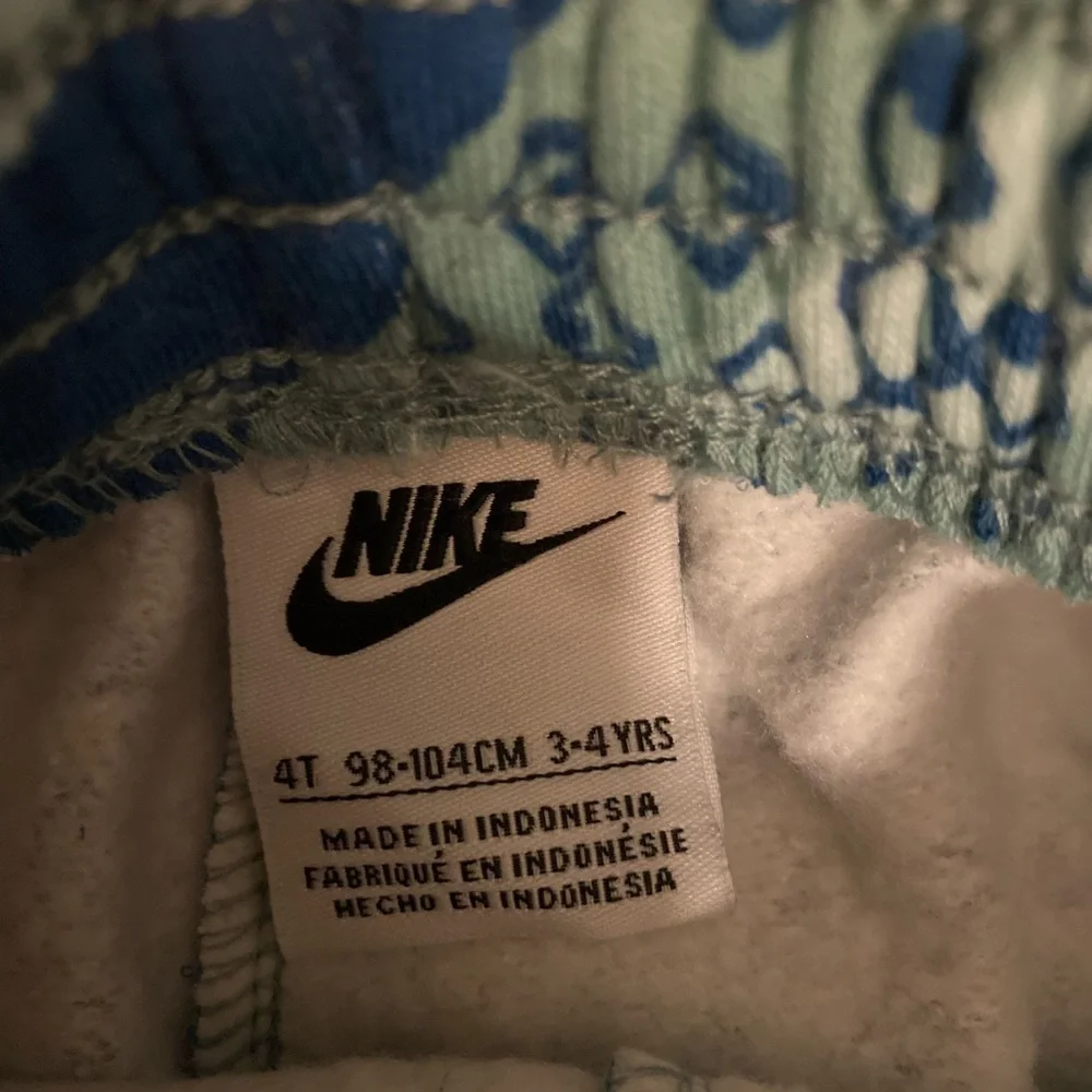 Nike Kids' Club Camo Fleece Joggers in Mineral